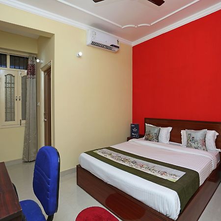 Oyo 10456 A R Residency Hotell Patna  Exteriör bild